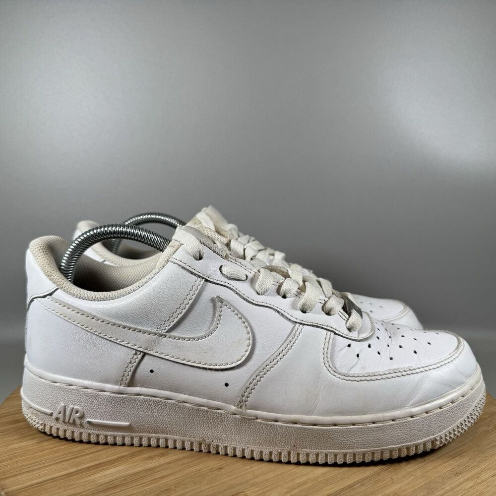 Nike Mens Air Force 1 07 CW2288-111‎ White Casual Shoes Sneakers Size 8.5